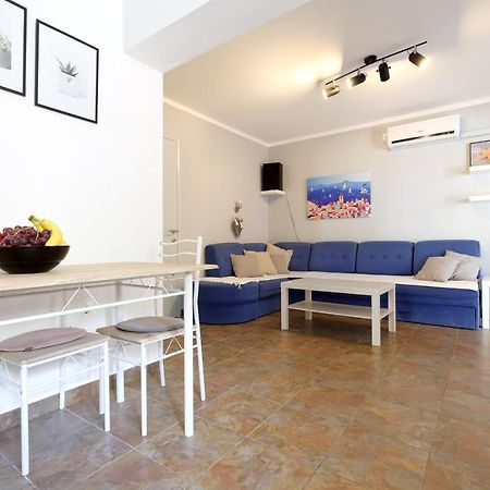 Apartman Don Pag Town Εξωτερικό φωτογραφία