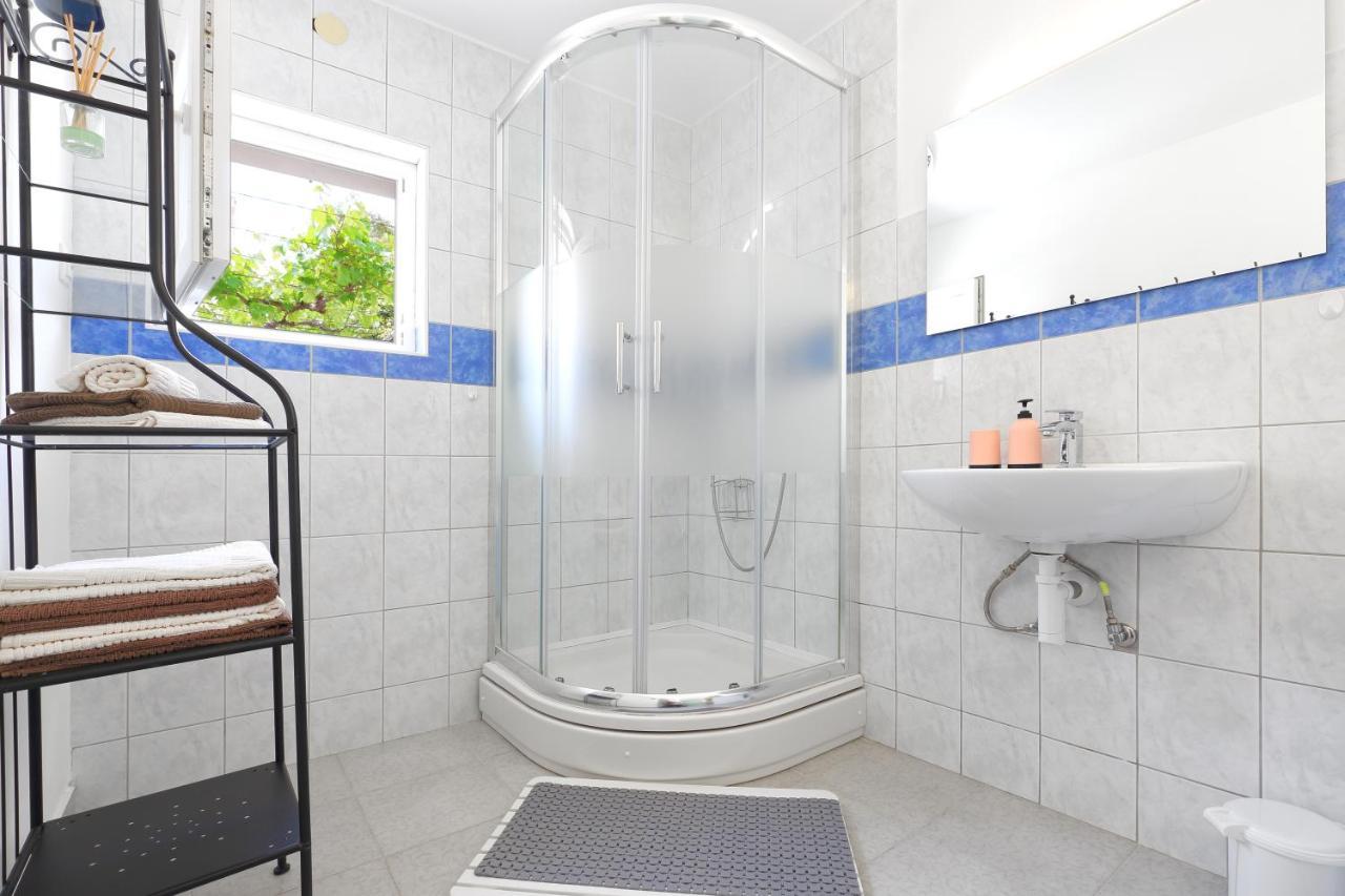 Apartman Don Pag Town Εξωτερικό φωτογραφία