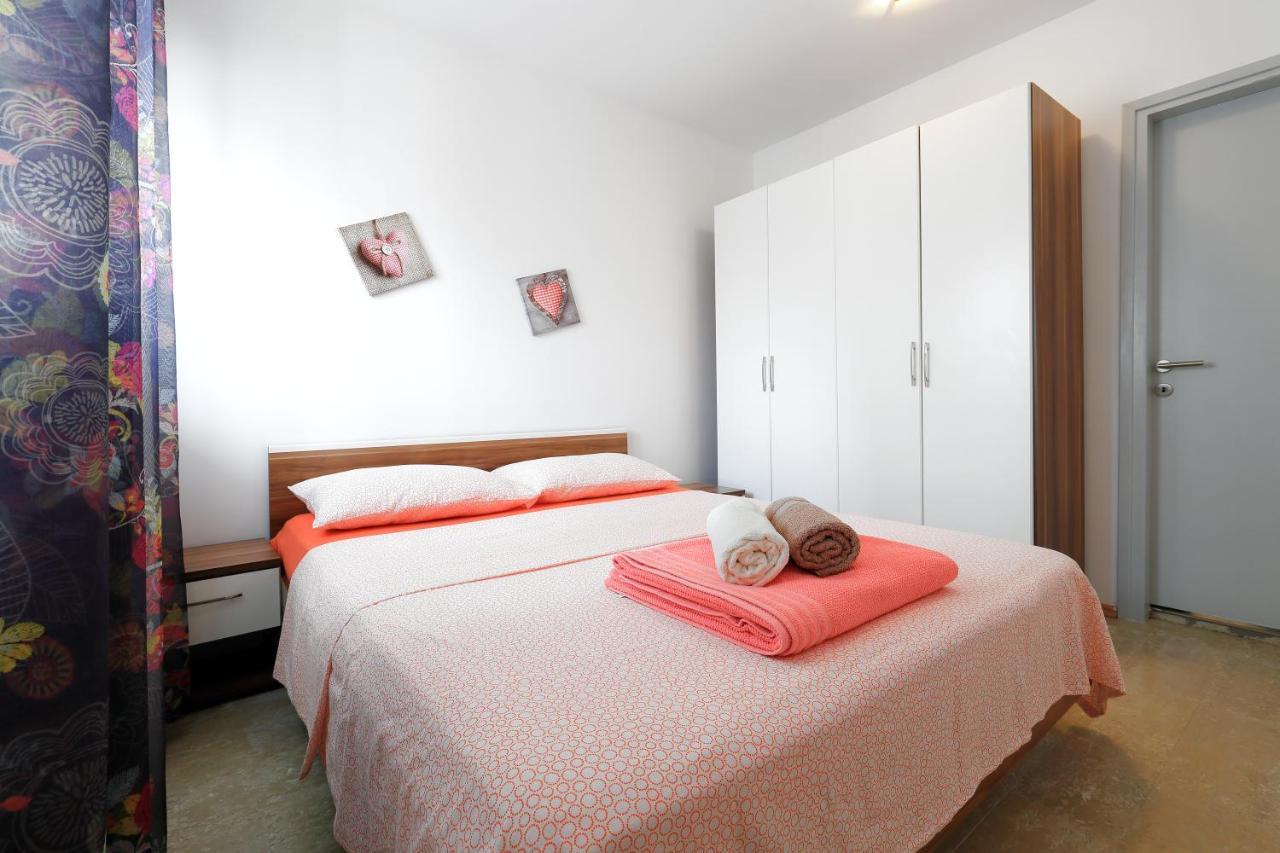 Apartman Don Pag Town Εξωτερικό φωτογραφία