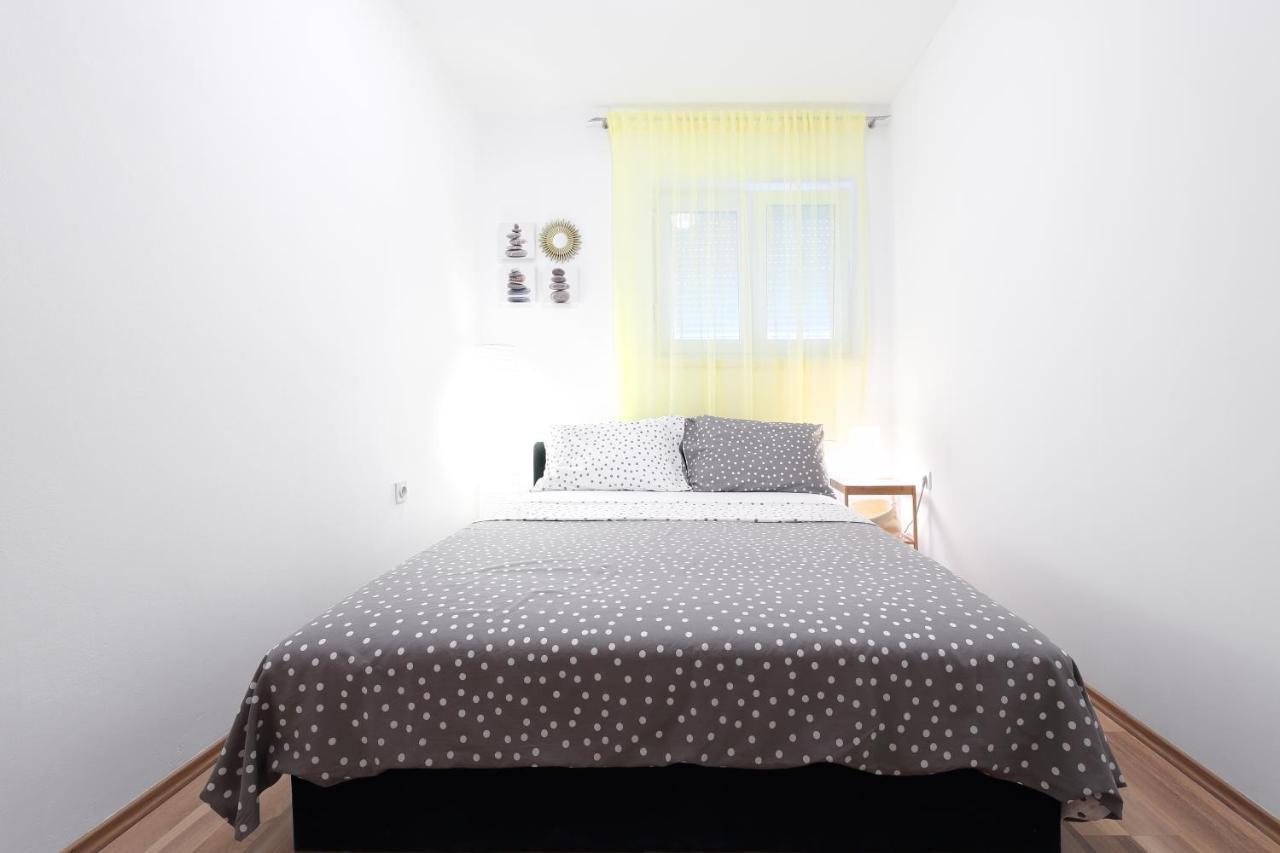 Apartman Don Pag Town Εξωτερικό φωτογραφία